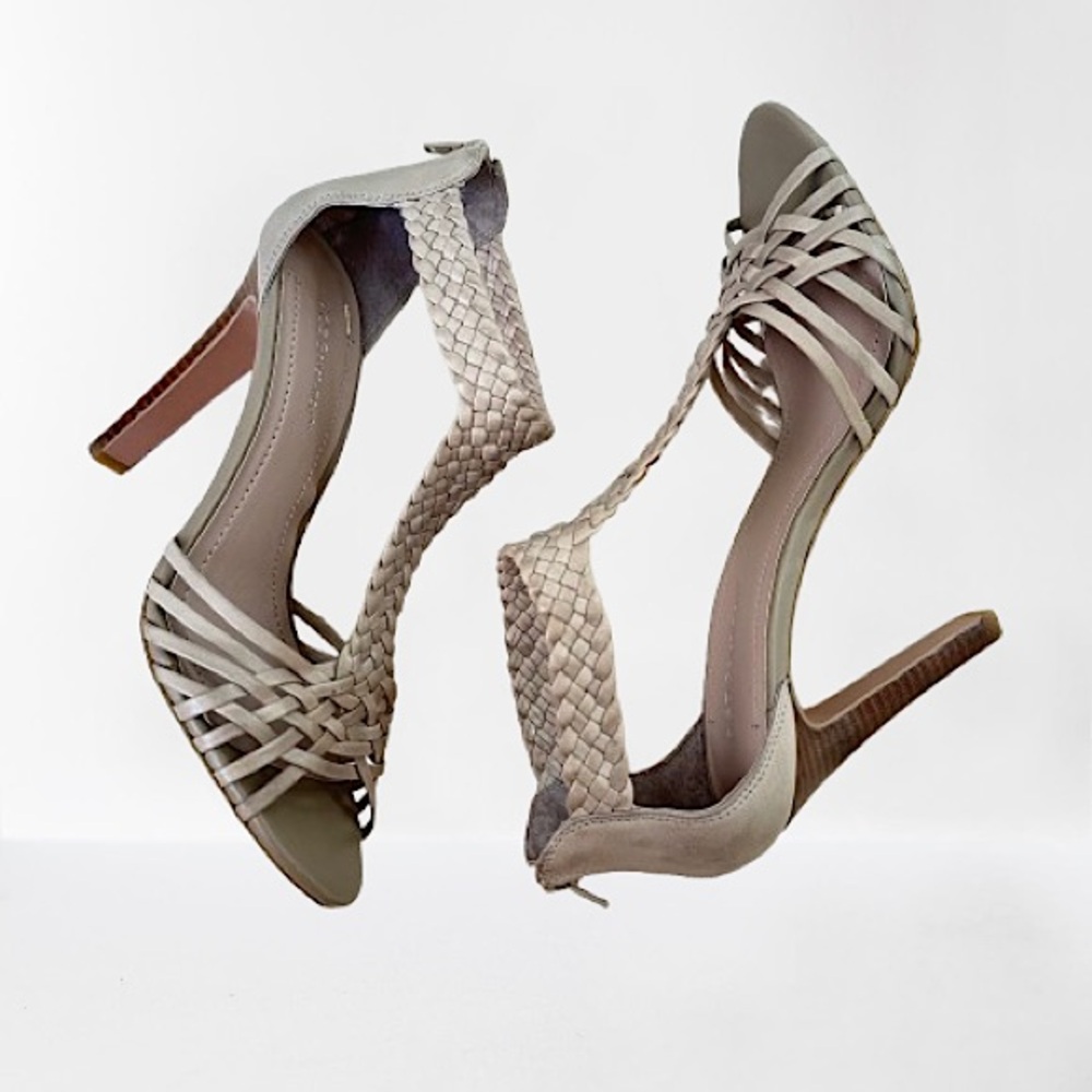 BCBGeneration Taupe Woven Leather Peep Toe Sandals Heels Size 8.5 Zip Back